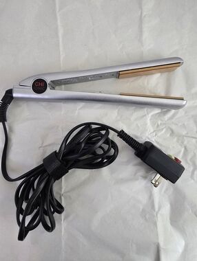 CHI Silver Hair Straightener Flat Iron - Silver